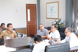 Menteri Sekretaris Negara (Mensesneg) Pratikno bersama beberapa pejabat tinggi di Blora dan Bojonegoro di PEM Akamigas (Jabar Memanggil/lst)