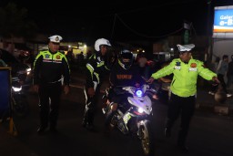 Petugas Lalulintas Polres Sukabumi Kota menjaring puluhan pengendara motor yang melanggar KRYD. ( Jabar Memanggil/ P.Haeruman)