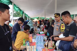 Kapolres Sukabumi Kota, AKBP Ari Setyawan Wibowo saat hadir dalam peringatan Hari Pangan Sedunia ke -43 di Lapangan Merdeka Kota Sukabumi. ( Jabar Memanggil/ Ist)