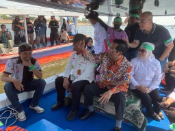 Cawapres no urut 3, Mahfud MD saat menyapa warga Merunda Jakarta Utara. ( Jabar Memanggil/Ist)
