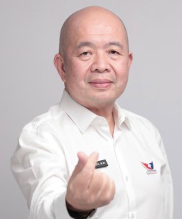 Calon anggota legislatif DPR RI  Partai Perindo Djoni Toat 