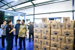 Rektor IPDN Hadi Prabowo, saat meresmikan pabrik air minum dalam kemasan (ist) 