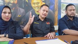 Tengah- Ketua DPD Partai Nasdem Kota Bogor, Muhammad Benninu Argoebie. ( Jabar Memanggil/ Y. Irawan)