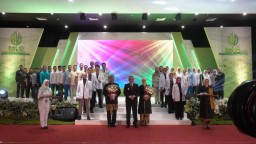 Pj Bupati Sumedang Yudia Ramli saat menghadiri peresmian RSUD Umar Wirahadikusumah
