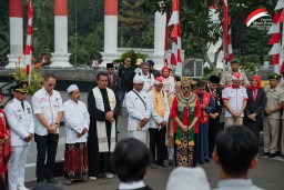 Sejumlah tokoh lintas agama memimpin doa bersama di Tugu Kujang Kota Bogor dalam rangka memperingati HUT ke 79 RI. ( jabar memanggil/ist) 