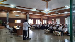 Pj Bupati Sumedang Yudia Ramli saat membuka Reform Corner Keagamaan dengan tema Ilmu Waris. diikuti oleh seluruh Kepala SKPD dan camat se-Kabupaten Sumedang di Aula Tampomas Setda, Selasa (11/9/2024). 