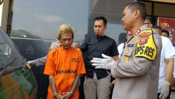 Salah satu pelaku pencurian angkot  yang terjadi di Cipacing, Jatinangor, sementara dua pelaku lainnya ditahan di Polres Tasikmalaya. 