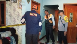 Tim Inafis dari Polres Sumedang melakukan olah TKP peristiwa pembunuhan yang terjadi di Cikeyeup Desa Cilayung, Kecamatan Jatinangor Sumedang. 