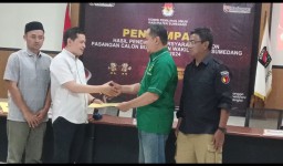 KPU Sumedang memberikan hasil penyampaian hasil penelitian persyaratan calon pasangan calon bupati dan wakil bupati Sumedang 2024.
