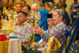Dedie saat menghadiri Rapat Korwil III Apeksi di Pekalongan, Jawa Tengah, Kamis (24/4/2025). (Jabar Memanggil/ist) 