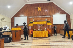 Polres Sumedang melaksanakan kegiatan sterilisasi di tiga gereja yang berada di wilayah Kabupaten Sumedang, Kamis (29/5/2025)