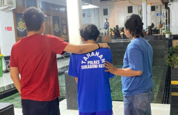Seorang pria berinisial FR (36 tahun), warga Nyomplong Kecamatan Warudoyong Kota Sukabumi diamankan saat diduga hendak menyembunyikan paket sabu pada Rabu (13/8/2025).