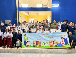 Para penerima beasiswa PT Semen Jawa & PT Tambang Semen Sukabumi.
