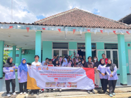 Palang Merah Indonesia (PMI) Kota Sukabumi menyelenggarakan kegiatan edukasi dan simulasi kesiapsiagaan bencana bagi penyandang disabilitas di SLB Budi Nurani, Rabu (1/10/2025).