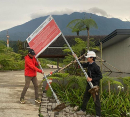 Dari Segel ke Harapan: KLH Buka Kembali Gerbang Wisata Puncak