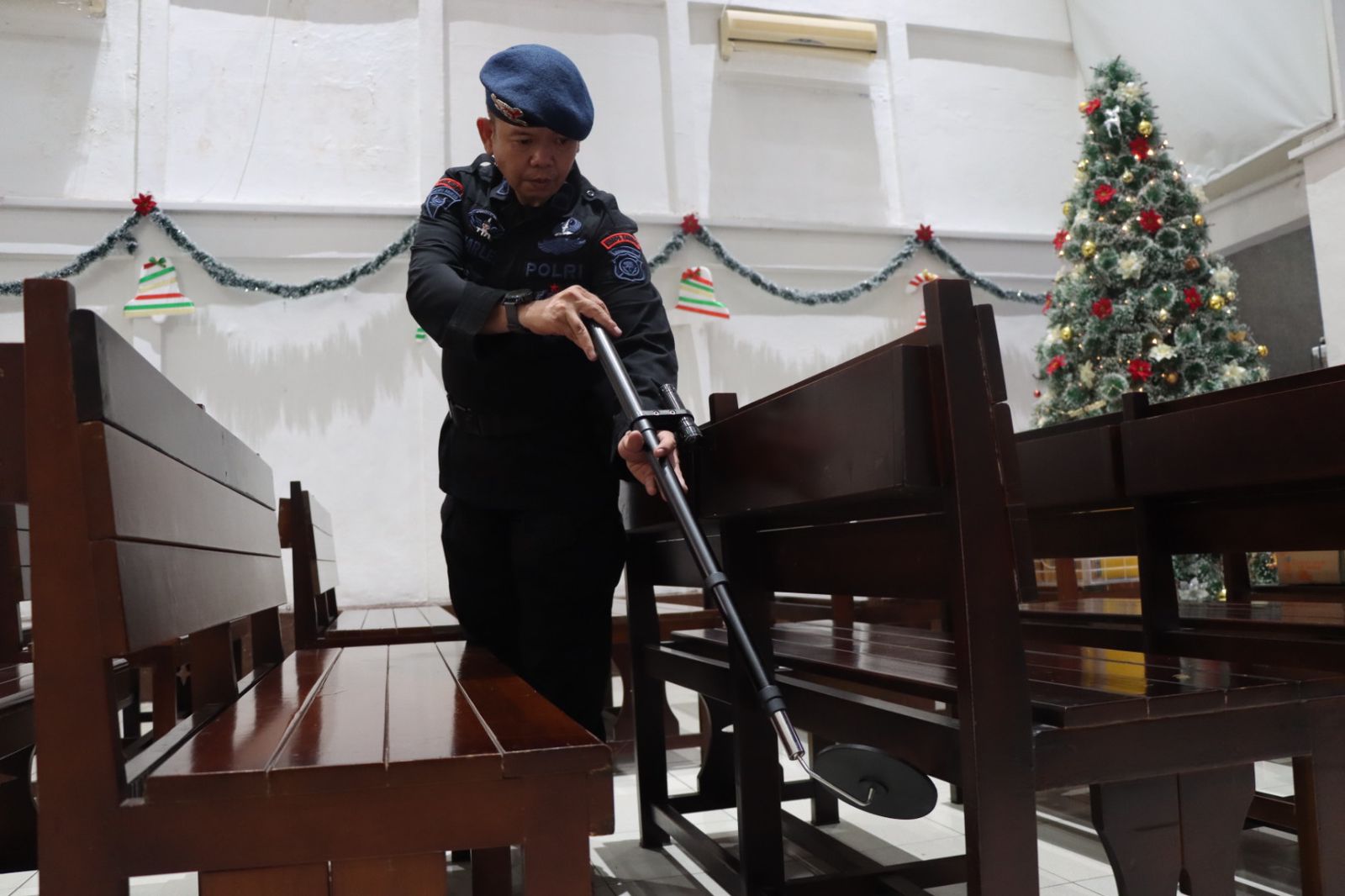 Amankan Perayaan Natal, Gereja di Kota Sukabumi Dijaga Tim Jibom