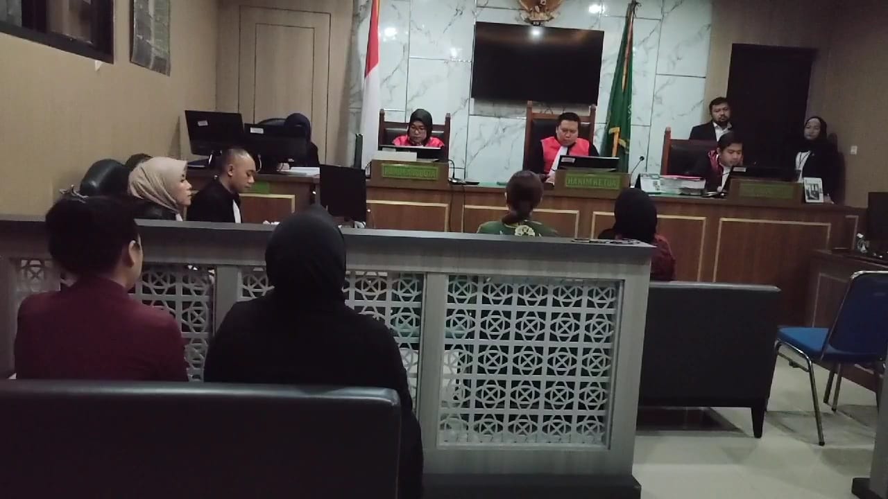 Sidang KDRT Mantan Anggota Brimob: Bukti Baru Terungkap dalam Persidangan