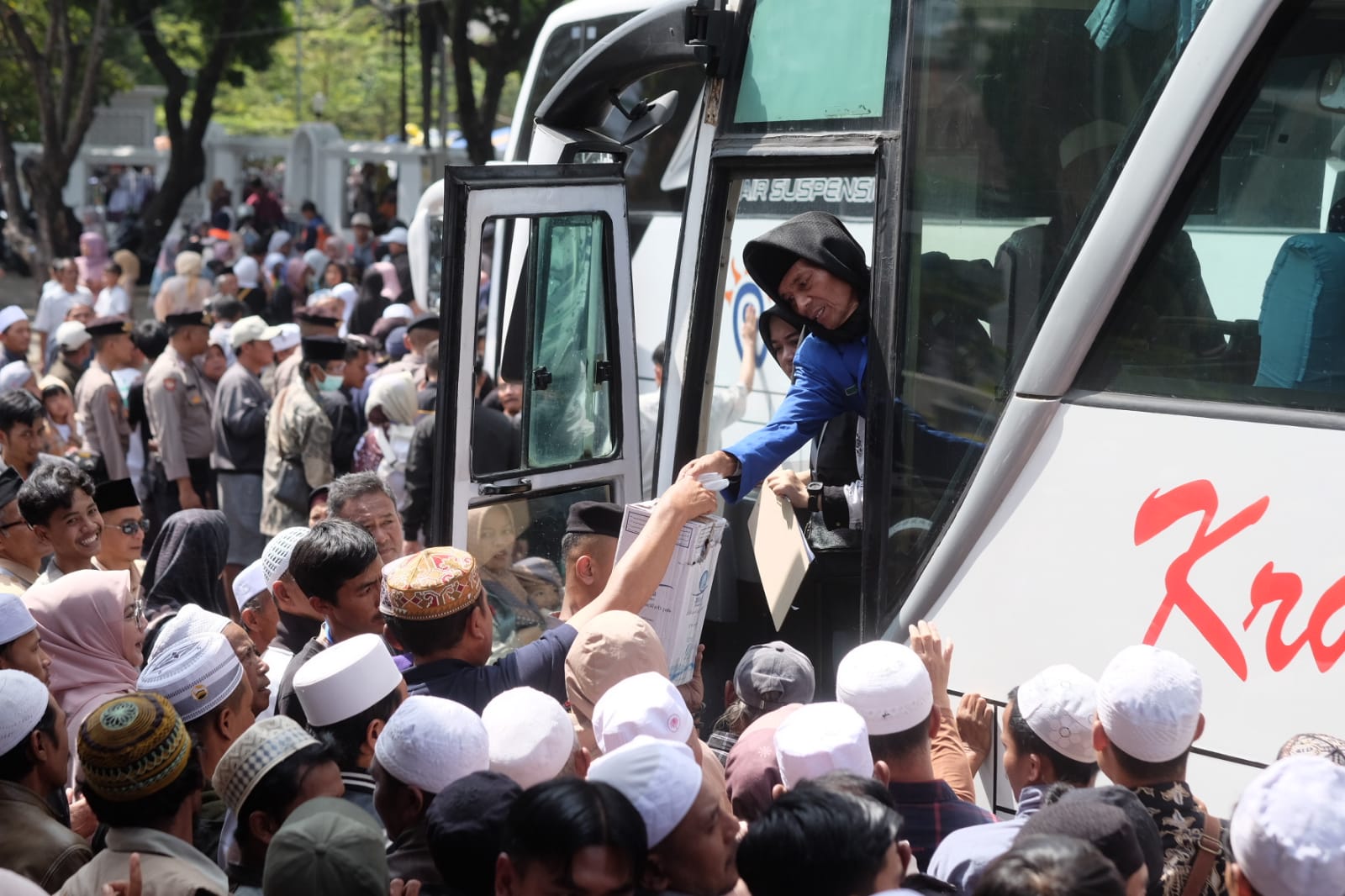 Gelombang Pertama, 438 Jamaah Haji Garut Tiba