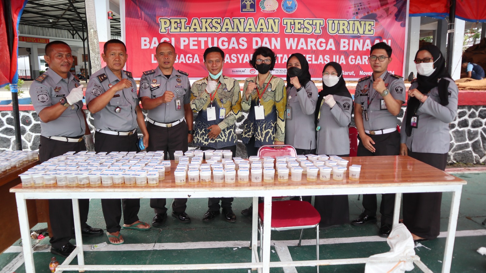 Wujudkan Lapas Bersih dari Narkoba, Ratusan Narapidana dan Petugas Lapas Garut Lakukan Tes Urine