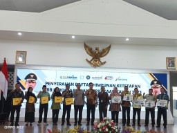 Keterangan: Bupati Kendal, Dico M Ganinduto, saat melaunching program Laku Pandai BUMDes, di Pendopo Kendal, Selasa 16/05/2023. (Roni/Jateng Memanggil)