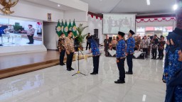 Keterangan: Bupati Dico, usai mengambil sumpah janji 490 CPNS di lingkup Pemkab Kendal, di Pendopo Kendal, Selasa 23/05/2023. (Roni/Jateng Memanggil)
