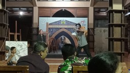 Komunitas Asta Perupa Kabupaten Jepara menggelar pameran seni rupa karya anak bertalenta khusus untuk memberikan ruang berkreasi dan berkarya bagi mereka. 