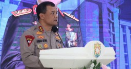 Keterangan: Kapolda Jateng, Irjen Pol Ahmad Luthfi, saat meresmikan kampung di Kendal sebagai kampung Tangguh Anti Narkoba, di Pendopo Kendal, Selasa 13/06/2023. (Roni/Jateng Memanggil)