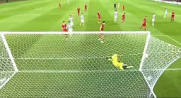 Kendati kalah 0-2, namun Timnas Indonesia telah menunjukkan kemampuan terbaiknya melawan Timnas Argentina. 