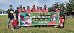 Keterangan: Klub Pecinta Bola Milenial Handal FC Kendal, usai mendeklarasikan diri sebagai relawan Gus Muhaimin untuk Capres di 2024 mendatang. Sabtu 15/07/2023. (Jateg Memanggil/Ist)