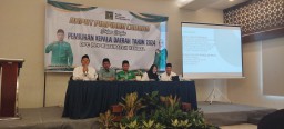 Keterangan: Mantan Bupati Kendal, Mirna Annisa (kedua dari kanan) dan Urike Hidayat (Riki) saat menghadiri tahapan seleksi administrasi Bakal Calon Bupati dan Wakil Bupati Kendal, yang digelar DPC PPP Kendal, Sabtu 06/07/2024. (Ist/Jateng Memanggil)