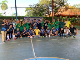 Keterangan: Diskominfo bersama BPS Kendal dan Forwaken, saat bermain futsal bersama di Lapangan Tirto Arum Kendal. (Jateng Memanggil)