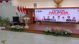 Keterangan: Bupati Kendal, Dico M Ganinduto, saat memberikan sambutan pada acara peringatakan Hakordia, di Pendopo Kendal. (Jateng Memanggil)