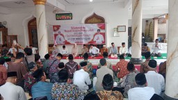 Keterangan: Bupati Kendal, Dyah Kartika Purnamasari, saat melaksanakan kegiatan Safari Ramadan, di Masjid Hidayatullah Kebonagung, Ngampel, Selasa 25/03/2025 petang. (Roni/Jateng Memanggil)