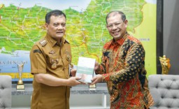 Keterangan: Gubernur Jateng, Ahmad Lutfi, saat menerima perwakilan Tanoto Foundation, di kantor gubernur, Senin 14/4/2025. (Hms/Jateng Memanggil)