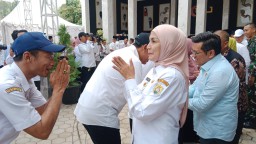 Keterangan: Paguyupan Kades Bahurekso Kendal, saat mengelar acara Halalbihalal bersama Bupati Tika, di kediaman Kades Pagergunung, Pageruyung, Kendal, Rabu 23/04/2025. (Roni/Jateng Memanggil)