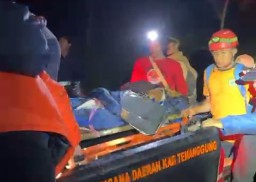 Evakuasi Pendaki di Gunung Sindoro yang Mengalami Cedera (Jateng Memanggil/Ist)