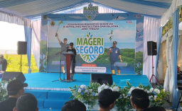 Keterangan: Bupati Kendal, Dyah Kartika Permanasari saat mengisi sambutan dalam acara Mageri Segoro, di Pantai Muara Kencan, Rabu 15/10/2025. (Ist/dok)
