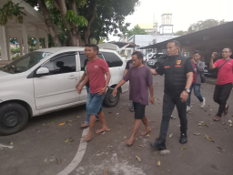 Dua orang Buronan pembacokan diamankan di Mapolres Tuban