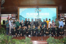 Bupati Blora Arief Rohman saat menghadiri pelantikan pengurus Himpunan Mahasiswa Islam (HMI) Cabang Blora di Pendapa Rumah Dinas Bupati Blora, Minggu (14/5/2023) (Memanggil.co/lst)