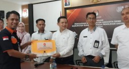 Bacaleg) dari Partai keadilan sejahtera (PKS) mendaftarkan diri ke Komisi pemilihan umum (KPU) Sumedang (Memanggil.co/lst)