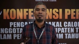 Verifikasi administrasi Bacaleg DPRD Kabupaten, KPU Tuban temukan banyak dokumen tak lengkap.
