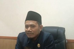 Wakil Ketua DPRD Blora Siswanto ketika ditemui di kantornya. (Memanggil.co/Ist)
