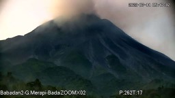 Gunung Merapi terlihat dari pos pantau Babadan, Kecamatan Dukun, Kabupaten Magelang, pada Jumat 14 Juli 2023. (Memanggil.co/magma.esdm)
