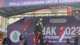 Penampilan Seni barong Blora di panggung PBAK 2023 UIN Walisongo Semarang (Memanggil.co/Impara)