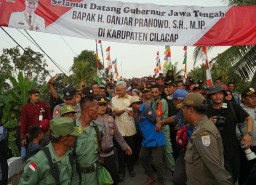 Kementerian PUPR membangun SPAM Gandrungmangu berkapasitas 100 liter per detik diresmikan Gubernur Jawa Tengah, Ganjar Pranowo. (Memanggil.co/ist)