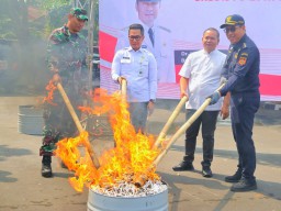 Sebanyak 6.159.970 batang rokok ilegal hasil penindakan barang kena cukai dimusnahkan secara serentak, di Pendapa Kabupaten Kudus, (memanggil.co/ist) 