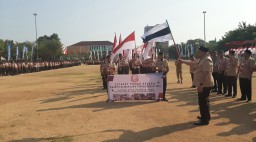 Estafet tunas kelapa gerakan pramuka mulai diberangkatkan dari Alun-alun Kabupaten Rembang, Senin (21/8/2023). Tunas kelapa tersebut dibawa menuju Kabupaten Blora, untuk kemudian dilanjutkan lagi menuju Kabupaten Pemalang. (Memanggil.co/Ist)