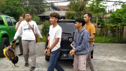 Dua pelaku utama pembacokan warga Palasari Bogor, berhasil ditangkap unit Reskrim Polsek Cijeruk Bogor (Memanggil.co/Ist)