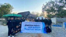 PEM Akamigas Blora melalui Himpunan Mahasiswa Teknik Mesin Kilang  menyalurkan bantuan air bersih bagi warga Desa Kalen. (PEM Akamigas for Memanggil.co)