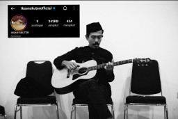 Iksan Skuter musisi filosofis yang berasal dari Blora, Jawa Tengah (Memanggil.co/Tangkapan layar Instagram @iksanskuterofficial)